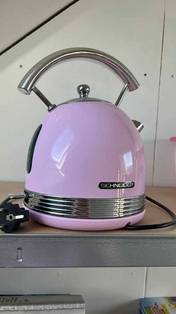 Roze schneider waterkoker 1.7 liter, Witgoed en Apparatuur, Waterkokers, 1 tot 2 liter, Ophalen, Zo goed als nieuw