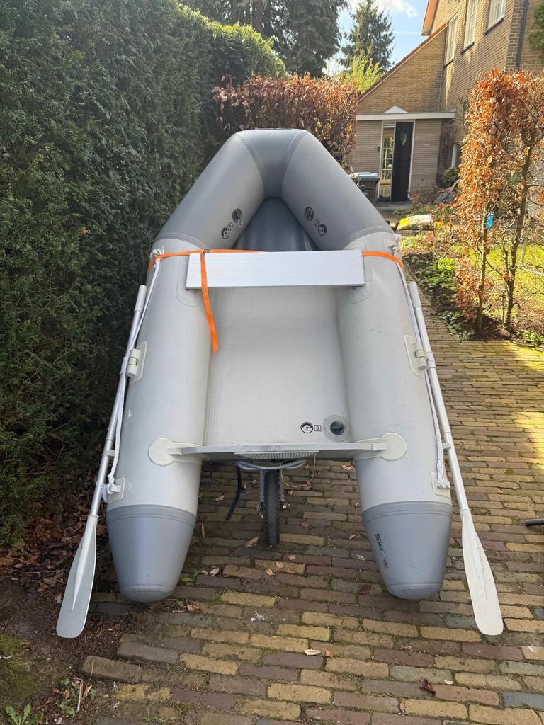 Leuke rubberboot 2.40m met goedwerkende 2.3pk Honda motor, Gebruikt, Benzine, Minder dan 70 pk, Overige materialen