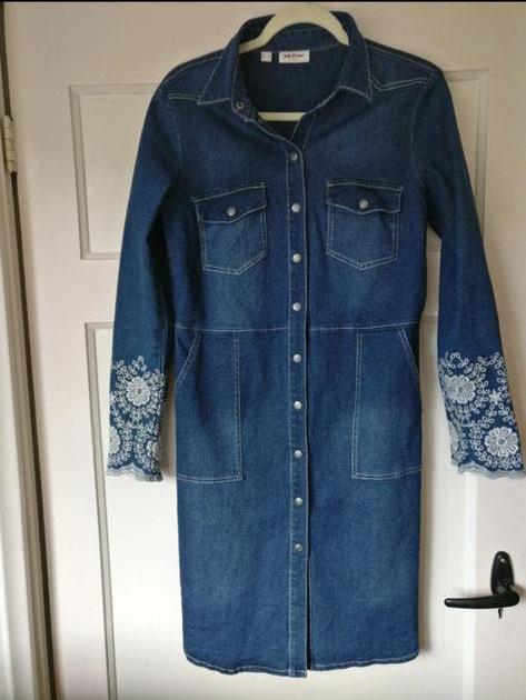 Jeansjurk John Baner met geborduurde mouwen maat 40. NIEUW, Maat 38/40 (M), Blauw, John Baner, Nieuw