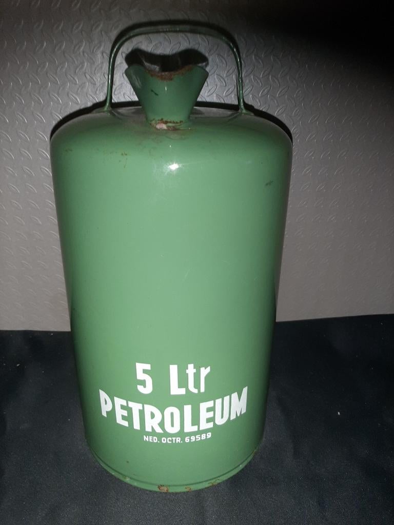 Oude groene petroleumkan 5 liter, Ophalen of Verzenden, Gebruikt