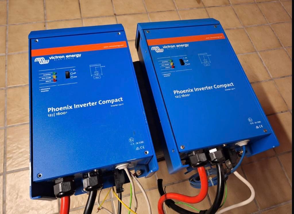 2x Victron Phoenix Inverter Compact 12V 1600VA Omvormer, Ophalen of Verzenden, Gebruikt