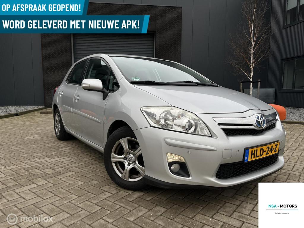 Toyota Auris 1.8 Full Hybrid Executive, Euro 5, Gebruikt, 4 cilinders, Bedrijf