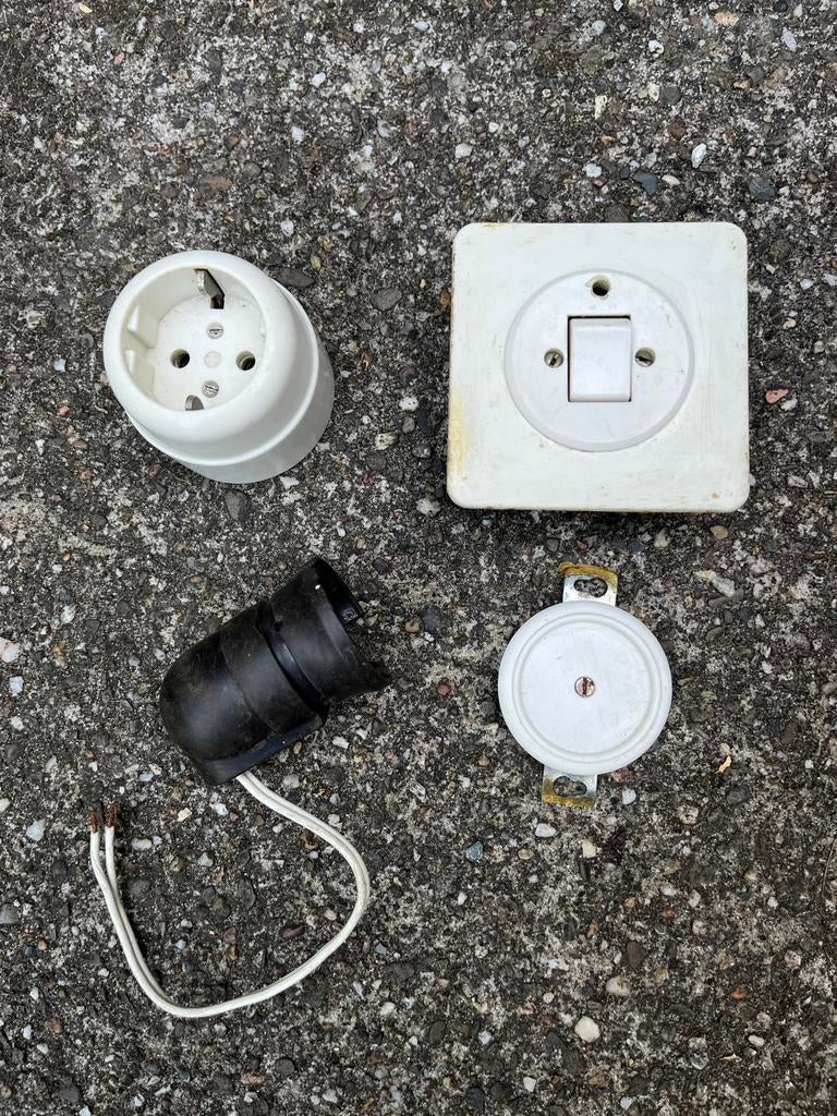 Vintage stopcontact, schakelaar en bakelieten fitting, Ophalen of Verzenden, Gebruikt, Stopcontact