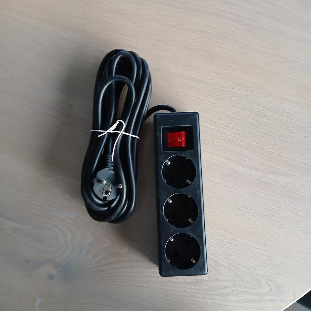 Nieuw stekkerblok, Ophalen of Verzenden