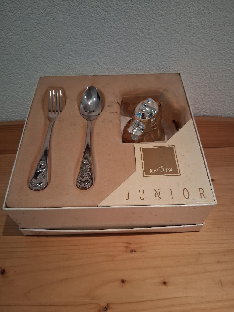 Keltum 18/10 (100) Junior bestekset met spaarpot - eend, Huis en Inrichting, Keuken | Bestek, Ophalen of Verzenden, Nieuw, Zilver