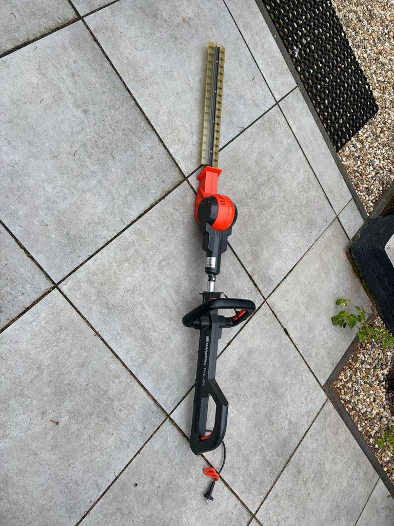 Gardena telescopische elektrische heggenschaar THS 400, Tuin en Terras, Heggenscharen, Ophalen, Gebruikt, Elektrisch