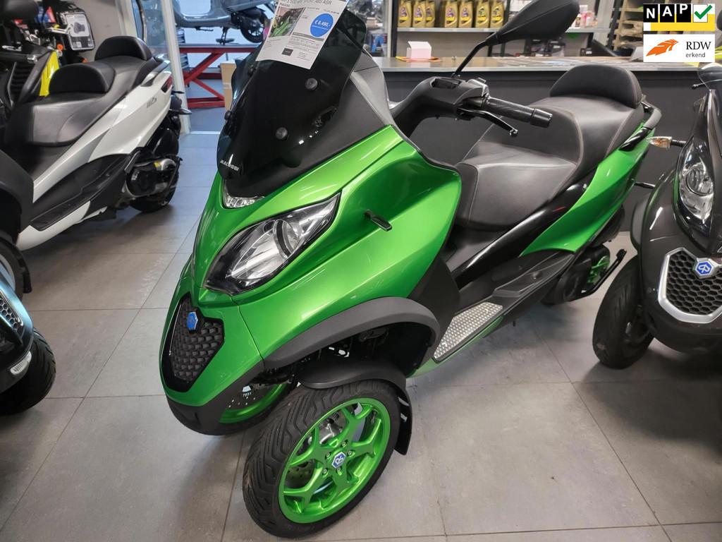 Piaggio MP3 500 SPORT AMG SPECIAL LEOVINCE, Bedrijf, Scooter