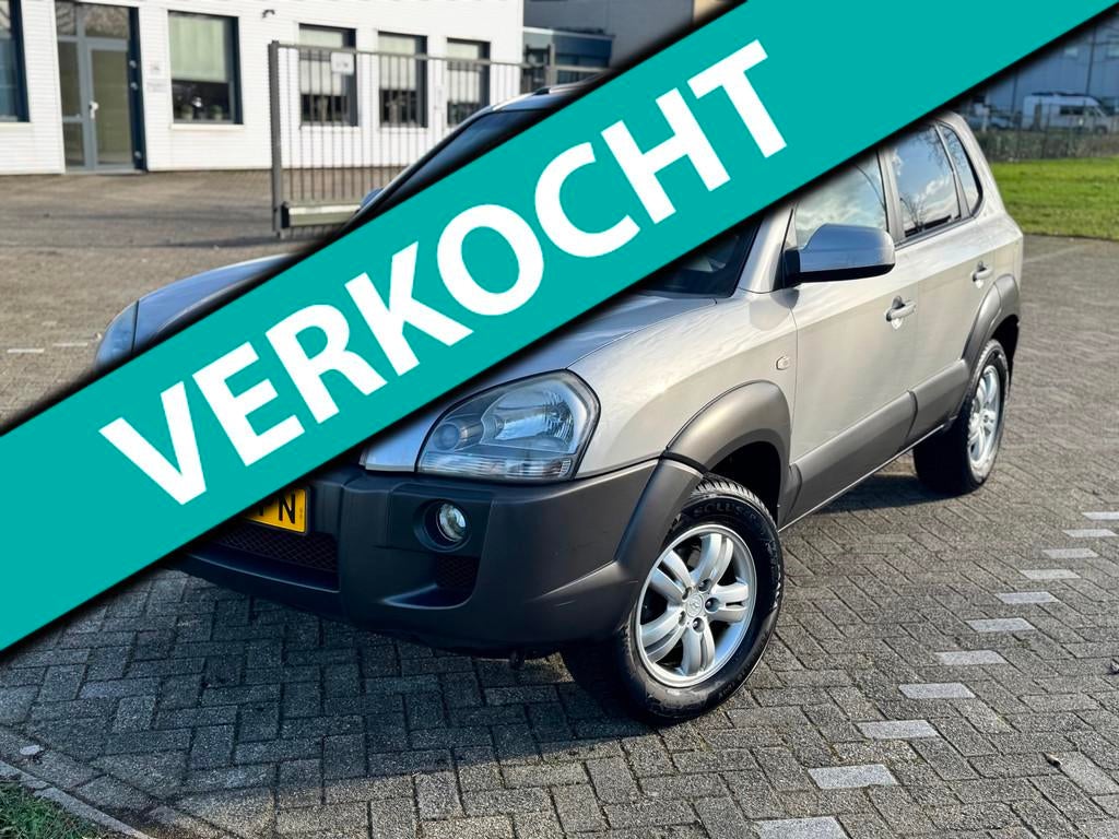 Hyundai Tucson 2.0i Style Premium, Gebruikt, 4 cilinders, Handgeschakeld, Grijs