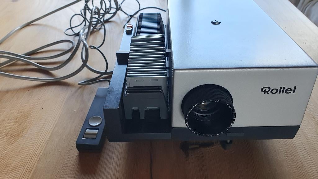 Nieuwstaat Rollei Diaprojektor, werkt prima, met koffer. Op-, Ophalen of Verzenden, Zo goed als nieuw