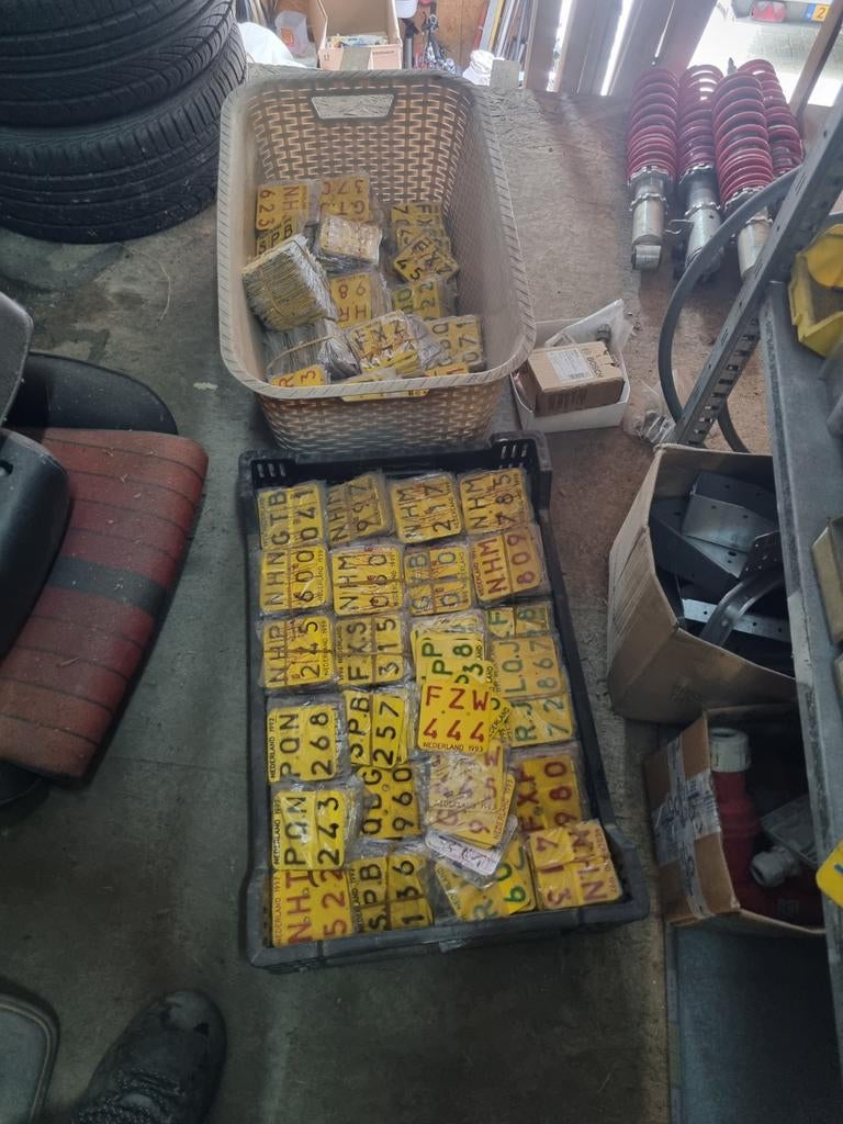 Bromfiets verzekeringsplatjes, Verzamelen, Ophalen