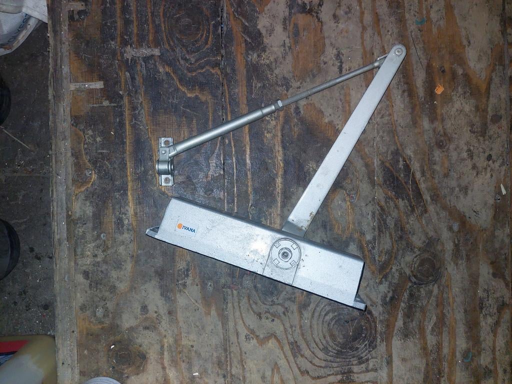 Deurdranger - Tojka, Ophalen, Gebruikt, Overige materialen, Overige typen