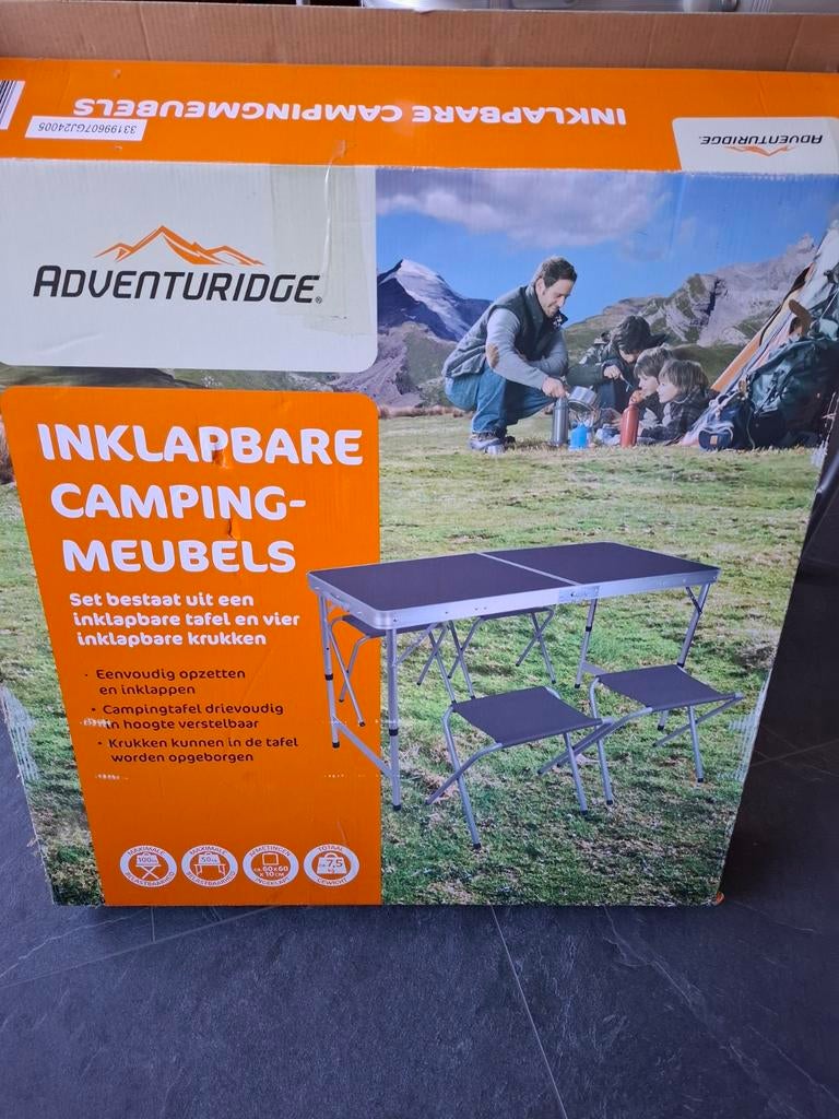 Inklapbare campingtafel met 4 krukjes - Ideaal voor kamperen, Ophalen of Verzenden, Zo goed als nieuw, Campingtafel