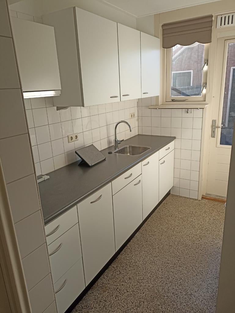 Volledige keuken - BIEDEN, Ophalen, Wit, Dubbelwandige keuken, Zo goed als nieuw