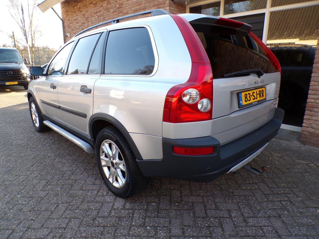 Volvo XC90 2.5 T Exclusive Automaat / Leder / Navi / 7 Perso, Gebruikt, Zwart, 7 stoelen, 2521 cc