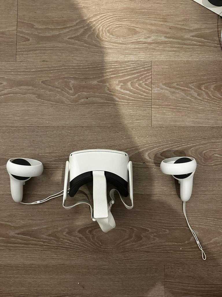 Oculus quest 2, Spelcomputers en Games, Virtual Reality, Ophalen of Verzenden, Zo goed als nieuw, Overige platformen