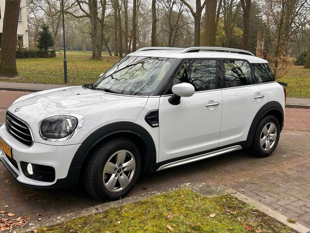 Mini Countryman 1.5 102pk 2020 Wit, Auto's, Mini, Particulier, Countryman, Benzine, SUV of Terreinwagen, Handgeschakeld, Geïmporteerd