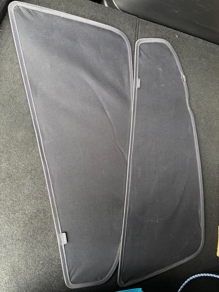 Volvo S60 2018 Zonneschermen Achterruiten (2 stuks), Ophalen of Verzenden, Zo goed als nieuw