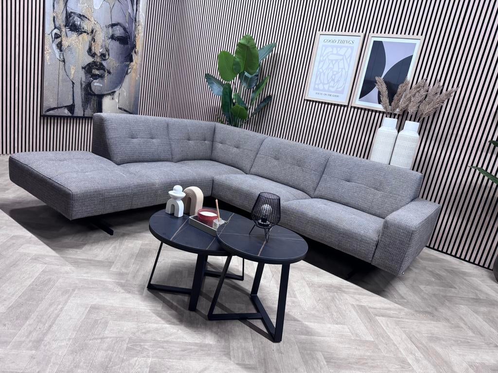 ZGAN Montel Traffic Hoekbank - Grijs - 270 x 225, 250 tot 300 cm, -, -, Ophalen of Verzenden