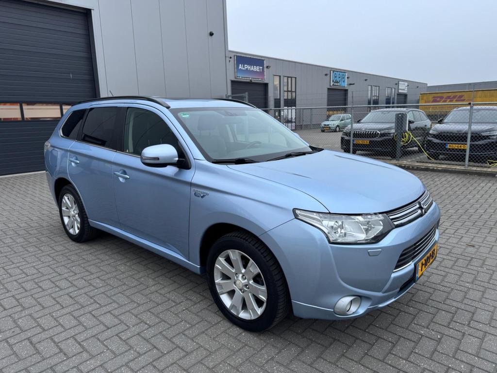 Mitsubishi Outlander 2.0 PHEV instyle, 4 cilinders, Blauw, Vierwielaandrijving, Hybride Elektrisch/Benzine