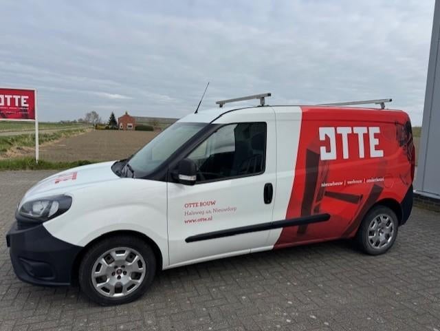Fiat Doblo Cargo GB 1.6 MJ 105pk L2h1 Maxi 2019, Auto's, Voorwielaandrijving, Stof, Zwart, 4 cilinders