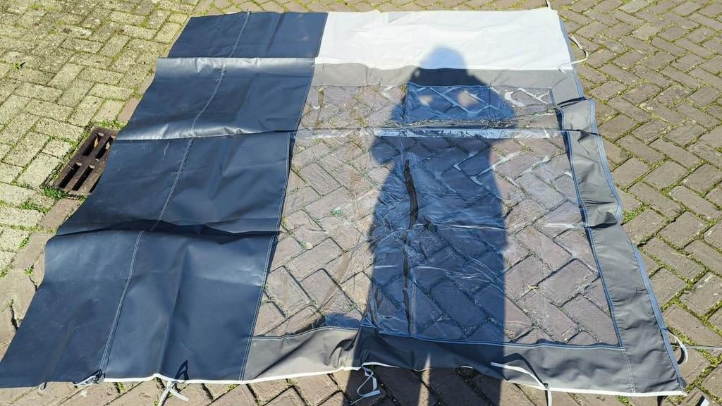 Zijwand luifel hypercamp Sorento 240 omloop.11, Ophalen of Verzenden