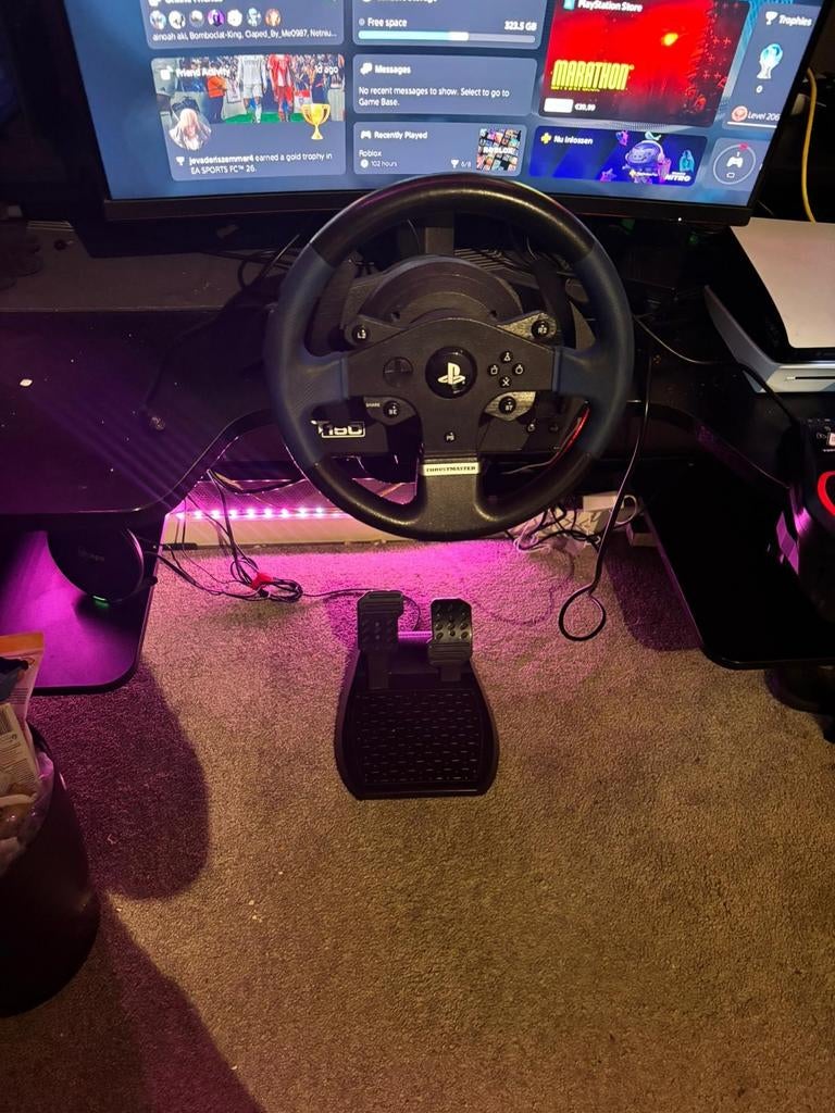 Thrustmaster T150 stuurtje met pedalen en schakelpook, Ophalen, Gebruikt, Stuur of Pedalen, PlayStation 4