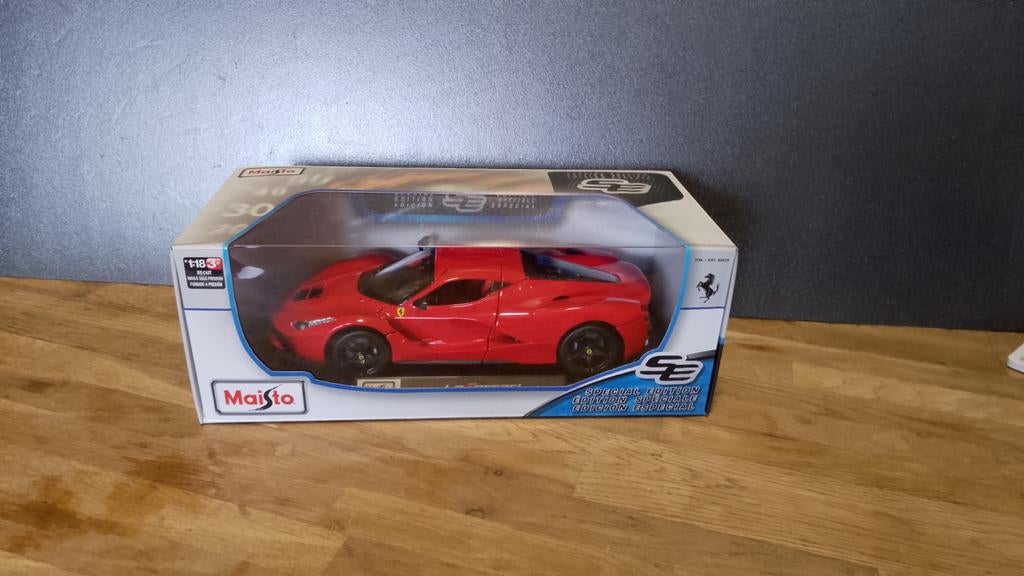 Maisto Ferrari Laferrari  1:18 nieuw, Hobby en Vrije tijd, Modelauto's | 1:18, Ophalen of Verzenden, Maisto