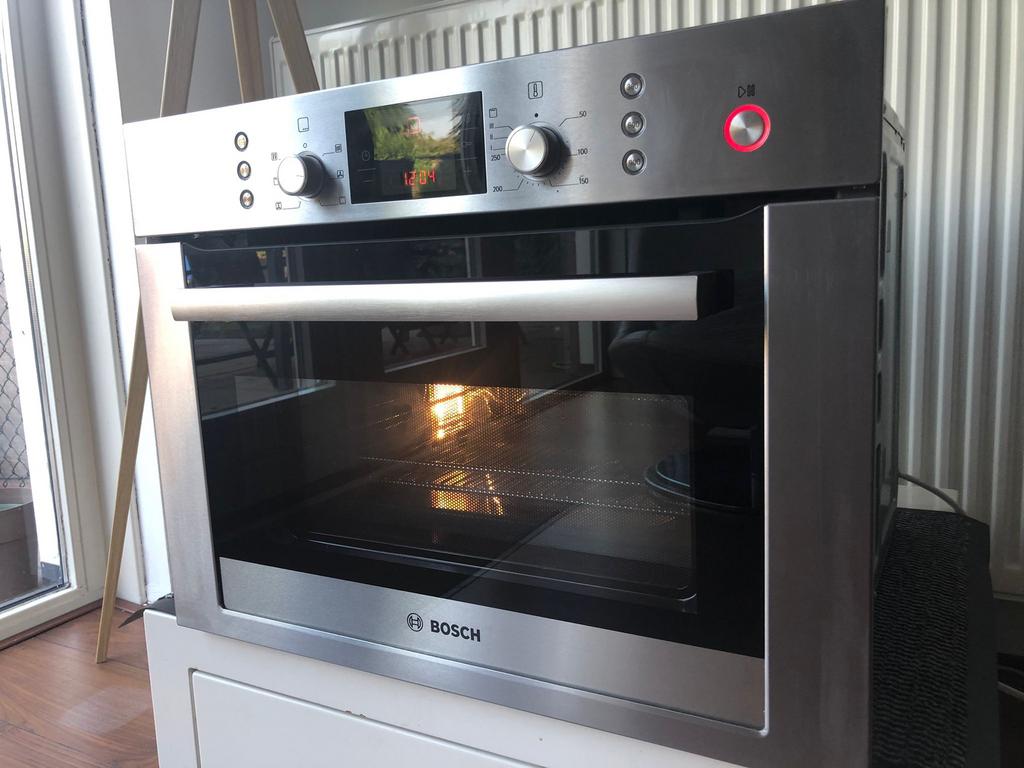 NETTE BOSCH COMBI OVEN MAGNETRON EN GRILL, Witgoed en Apparatuur, Ovens, Ophalen, Zo goed als nieuw, 45 tot 60 cm