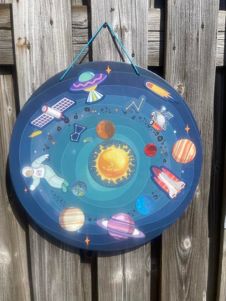 Magneetbord heelal met planeten en ruimtefiguren, Ophalen of Verzenden, Gebruikt