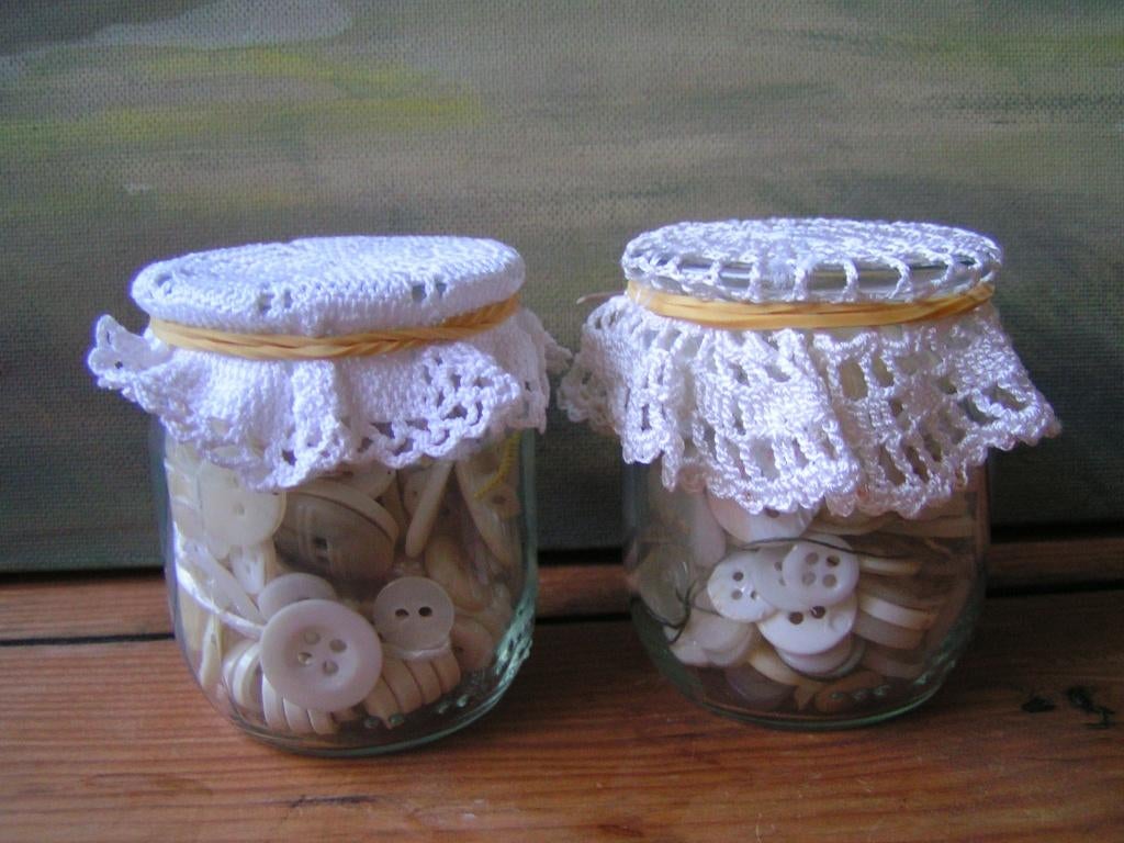 2 potjes witte knopen nr WW 732, Hobby en Vrije tijd, Verzenden, Zo goed als nieuw, Knoop of Knopen