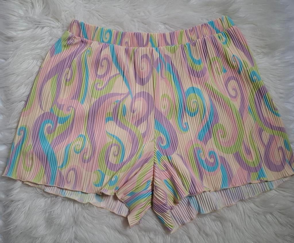 Monki shorts, Maat 38/40 (M), Overige kleuren, Ophalen of Verzenden, Zo goed als nieuw