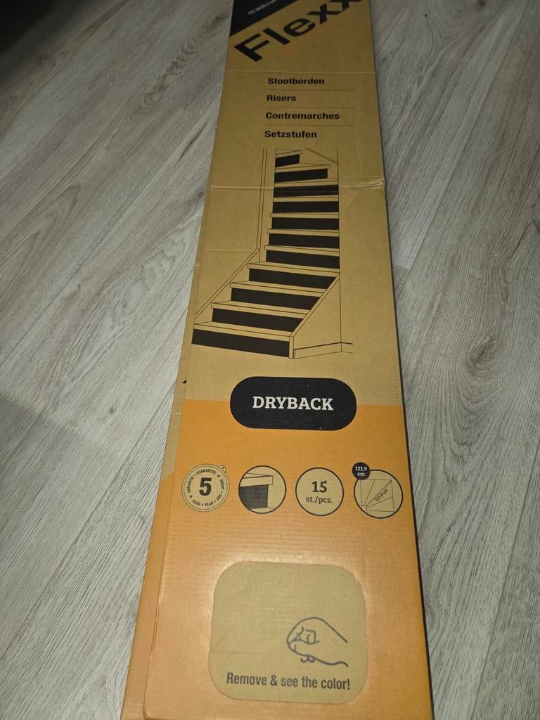 Nieuwe zwarte stootborden (30 stuks) voor traprenovatie, Ophalen, Nieuw, Trap