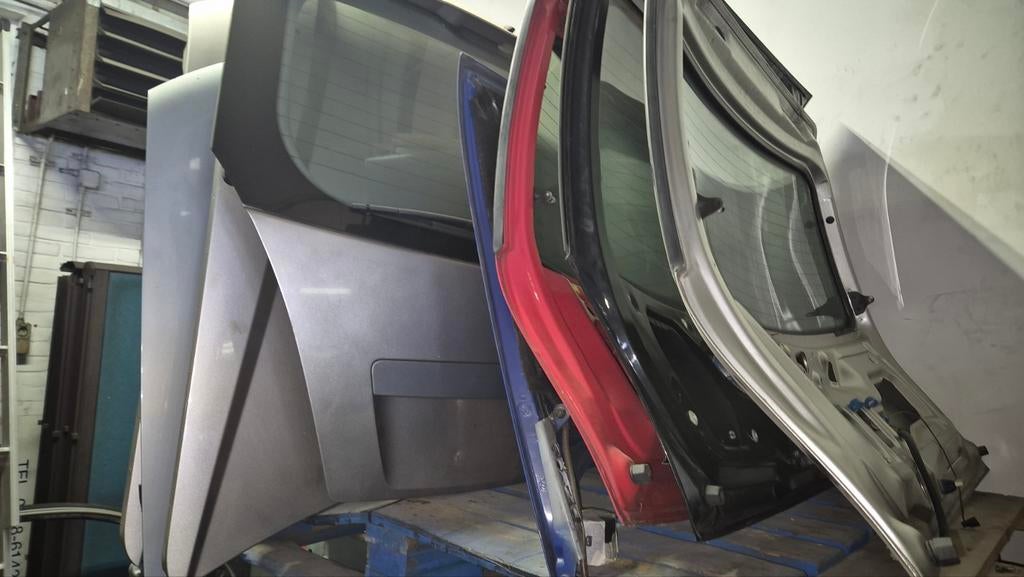 Diverse Fiat onderdelen: deuren, achterkleppen, motorblokken, Ophalen of Verzenden