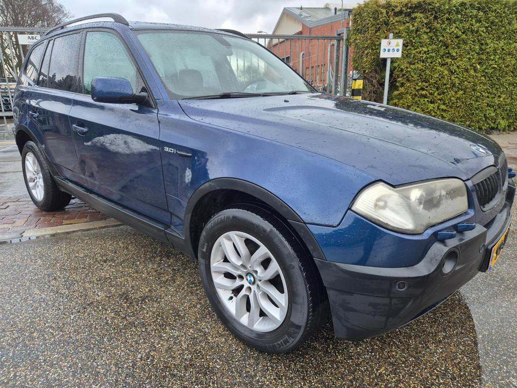 BMW X3 3.0i xenon,afneembare trekhaak,pdc,leer,pano, Automaat, Gebruikt, 2000 kg, Blauw
