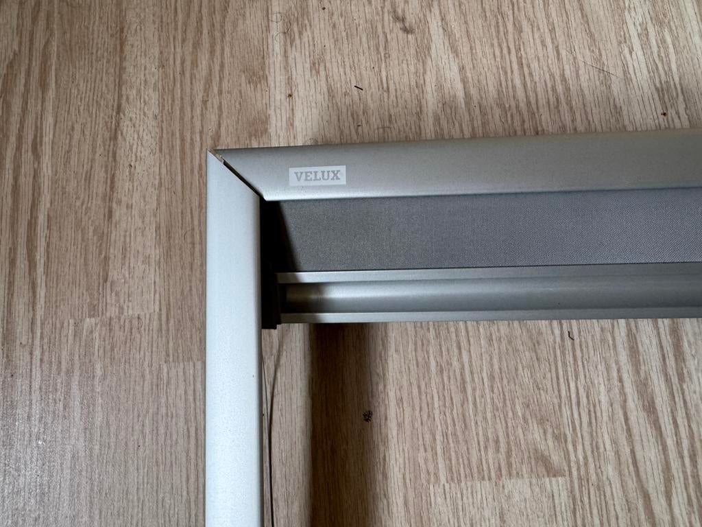Velux Raamverduistering zilverkleur voor raam GGL S06, Ophalen, Minder dan 100 cm, Zo goed als nieuw, Minder dan 100 cm