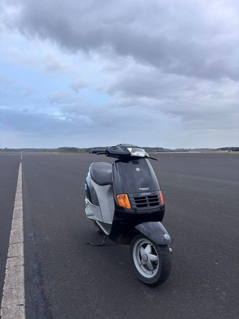 Piaggio Quartz 70cc (te ruil tegen goede daily), Fietsen en Brommers, Scooters | Piaggio, Ophalen, Zo goed als nieuw, Tweetakt