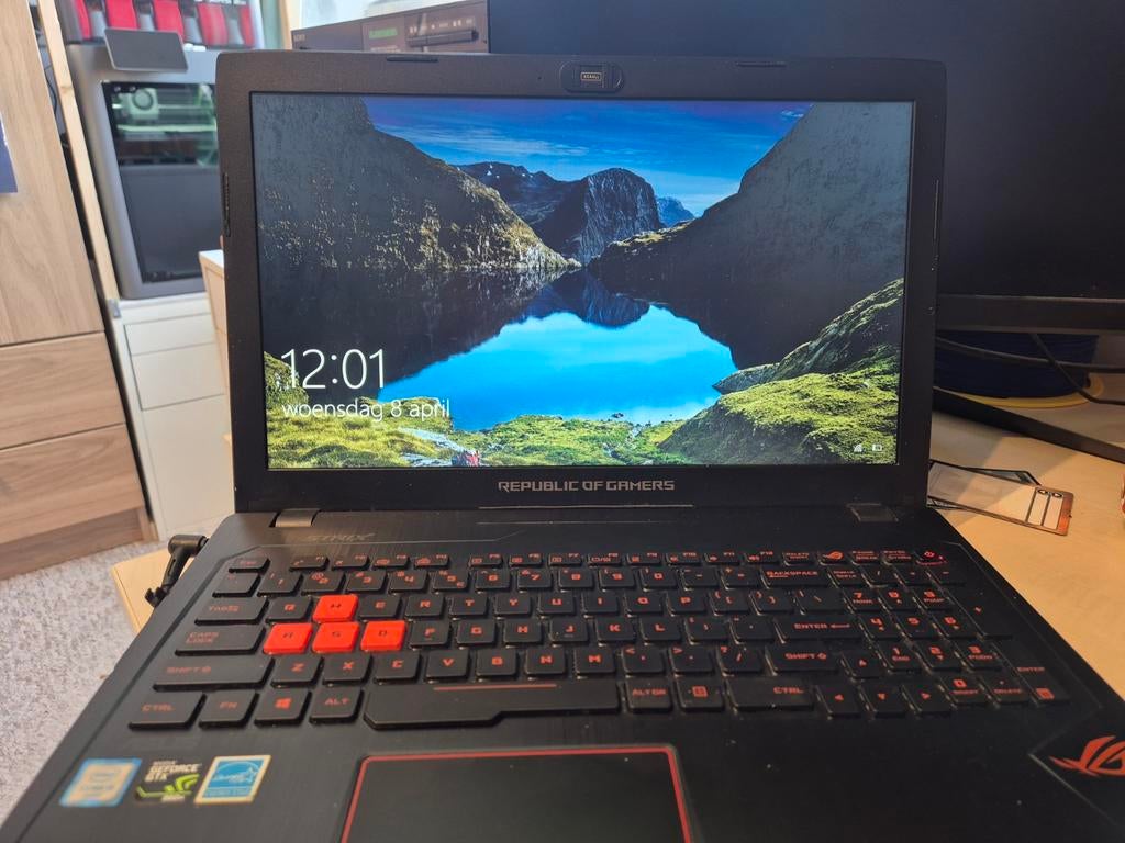 Asus ROG Strix GL553V laptop, hardware geupgrade, werkend, Gebruikt, Met videokaart, 2 tot 3 Ghz, Intel i5-6300HQ