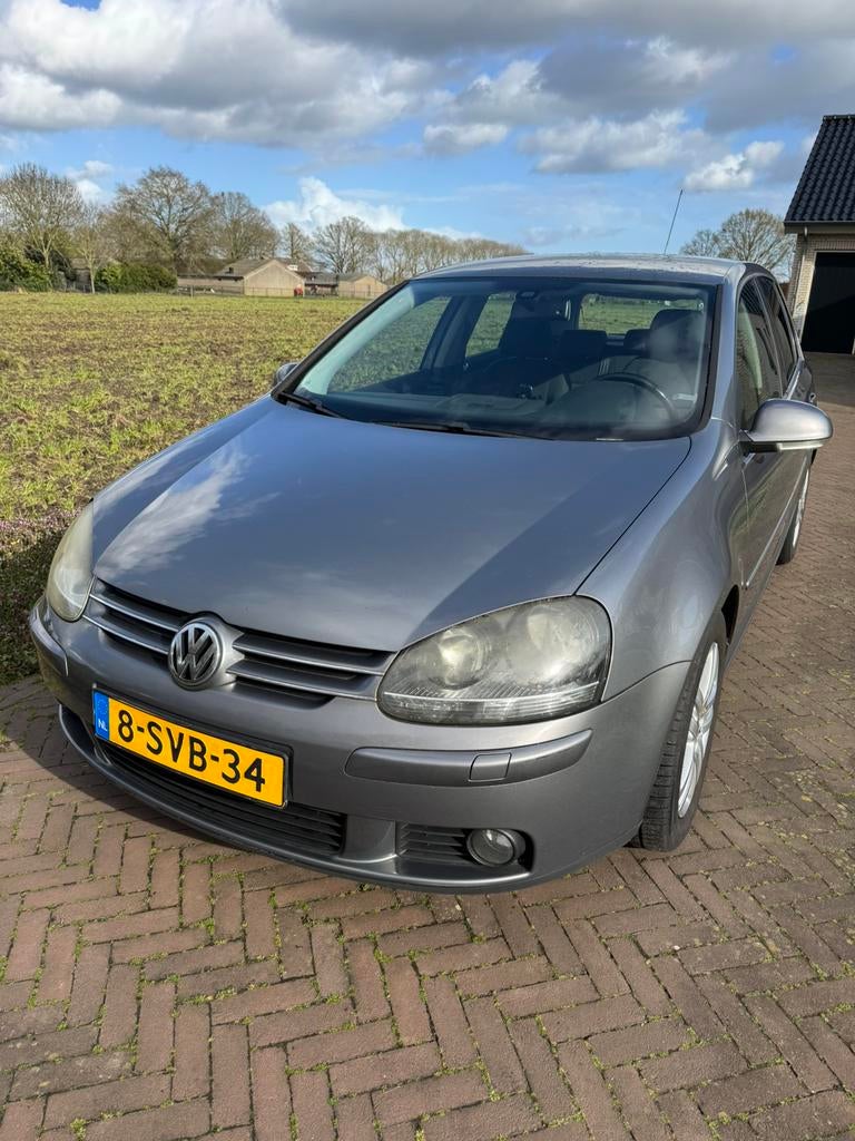 Volkswagen Golf 1.6, Auto's, Stof, Handgeschakeld, Grijs, Zilver of Grijs