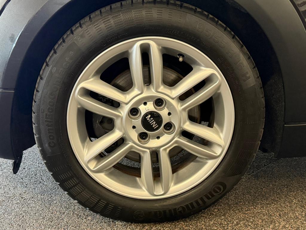 Mini Mini 1.6 COOPER|NAVIGATIE|CRUISE|ECC AIRCO|LEDER, Voorwielaandrijving, Gebruikt, 4 cilinders, 4 stoelen