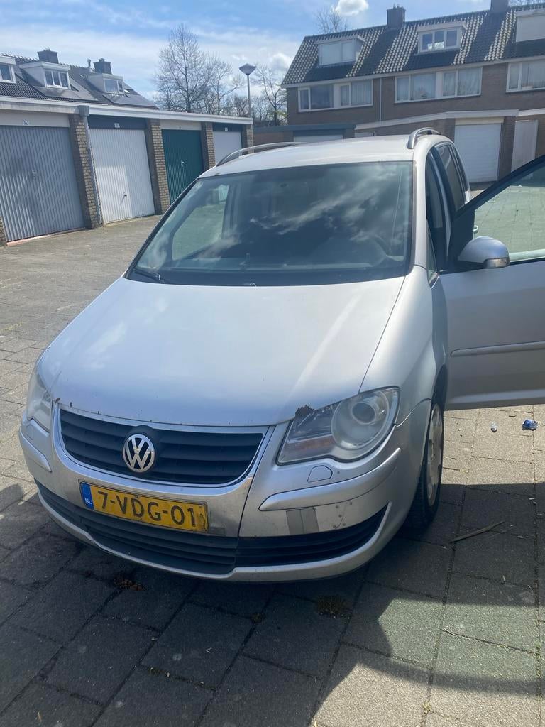 Volkswagen Touran VAN 1.9 TDI 77KW 2009, Auto's, Bestelauto's, Voorwielaandrijving, 4 cilinders, Volkswagen, Origineel Nederlands