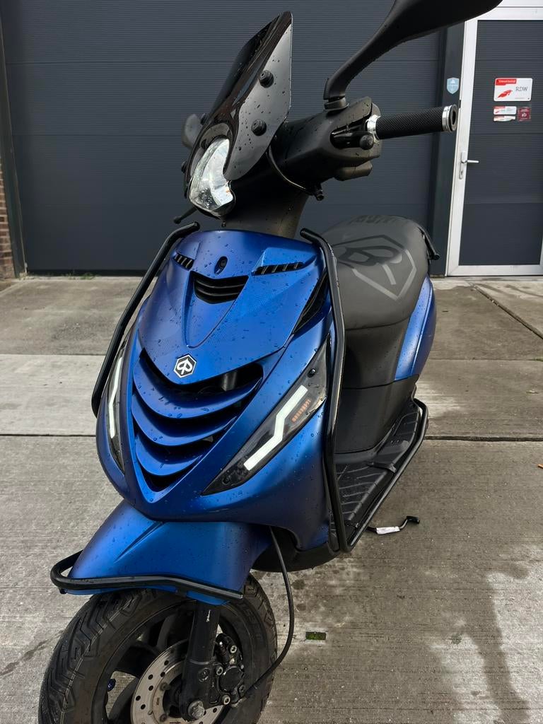 Piaggio Zip 2T | Full Option | 8.900 km | 70cc DR |, Italie, Piaggio, Maximaal 45 km/u, Zo goed als nieuw