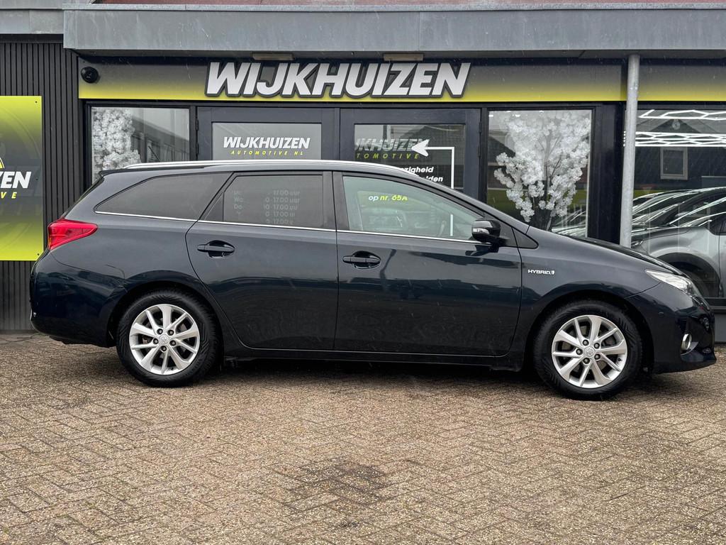 Toyota Auris Touring Sports 1.8 Hybrid Lease+ met Panorama d, Euro 5, Gebruikt, Origineel Nederlands, 1320 kg