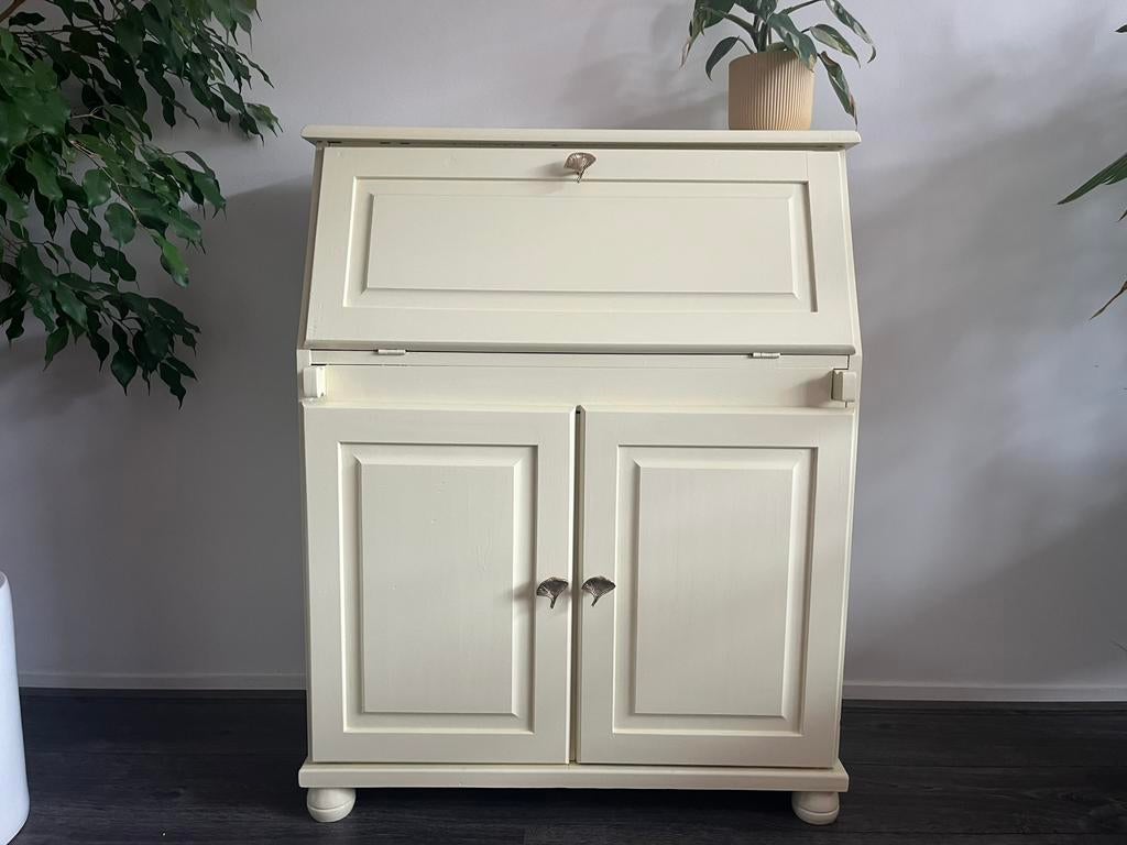 Vintage secretaire - stijlvolle gouden knopjes, Ophalen, Zo goed als nieuw