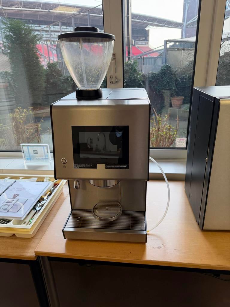 Douwe Egberts Koffiemachine - defect, Witgoed en Apparatuur, Koffiezetapparaten, Niet werkend, Koffiebonen, Koffiemachine, 10 kopjes of meer