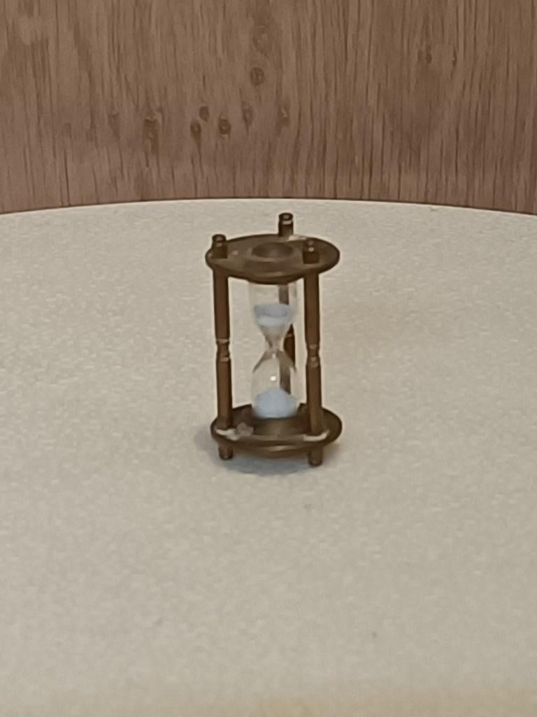 Oud zand lopertje poppenhuis/letterbak, Ophalen of Verzenden, Gebruikt, Poppenhuis