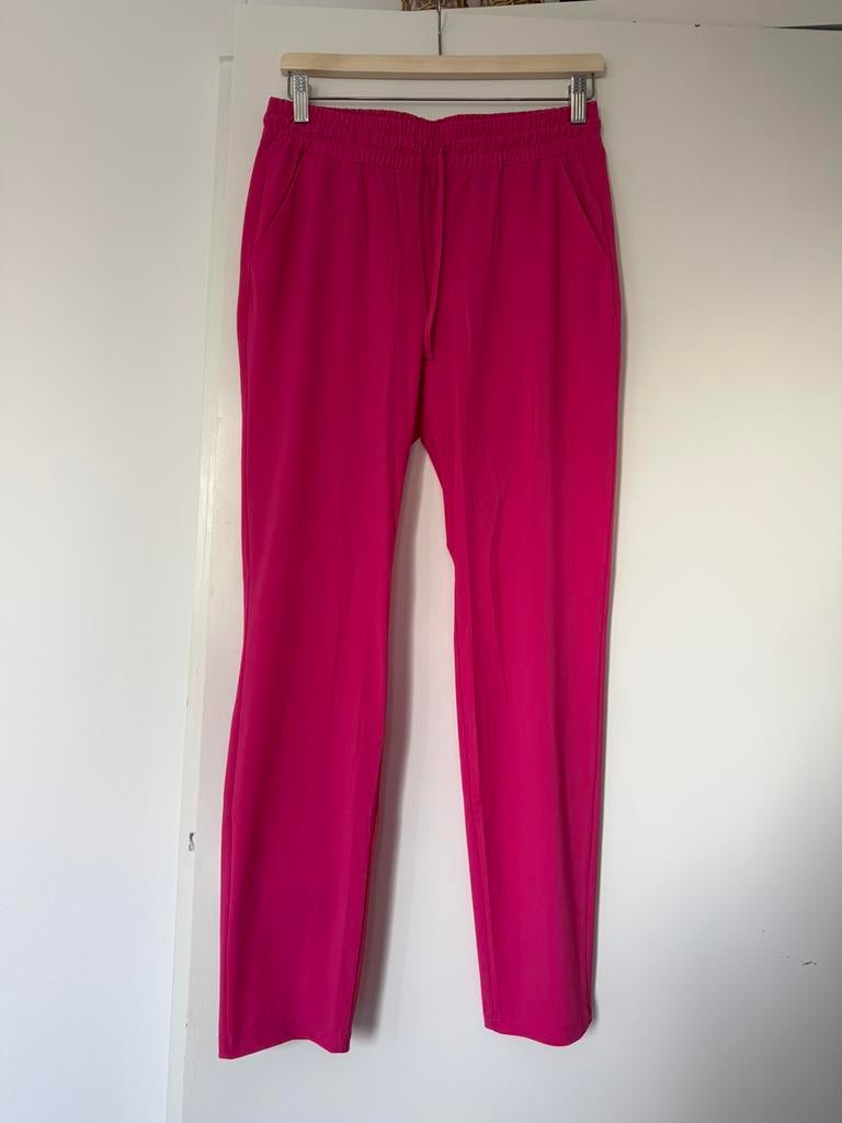 NIEUWE roze broek van travelstof van Nikkie, Verzenden, Nieuw, Roze, Maat 36 (S)