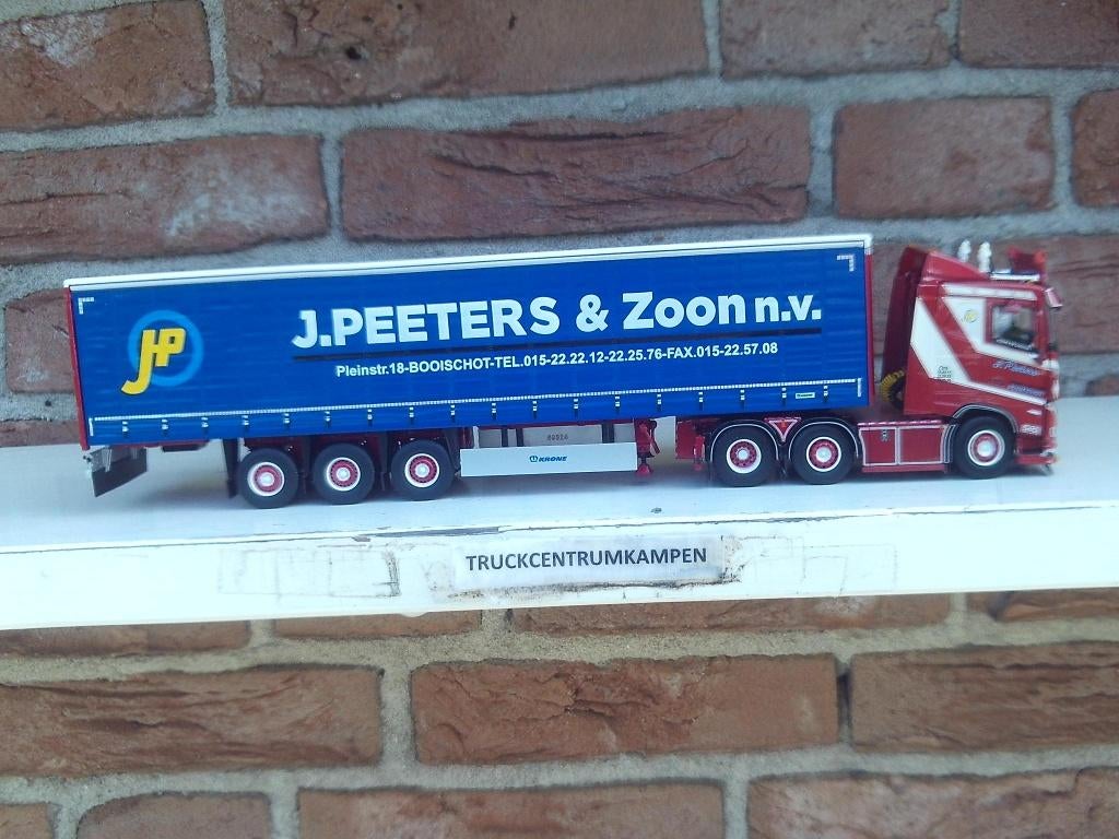 Tekno  Volvo  FH5  van  J.  Peeters  &  Zn.