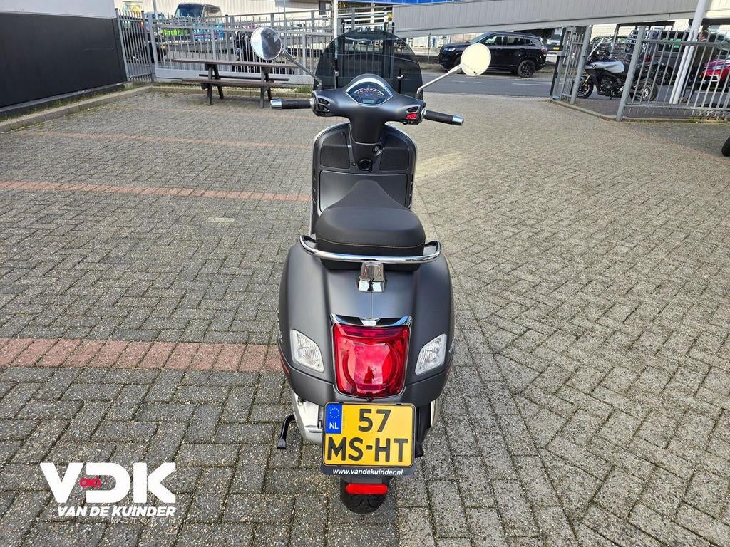 VESPA GTS 300 SUPER SPORT (bj 2023), Motoren, Scooter, Bedrijf, Onbekend, Onbekend