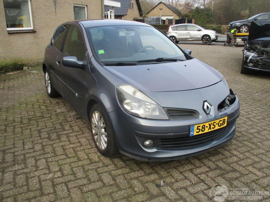 Renault Clio 1.2 TCE Dynamique (bj 2007), Renault, Handgeschakeld, Zilver of Grijs, 1149 cc