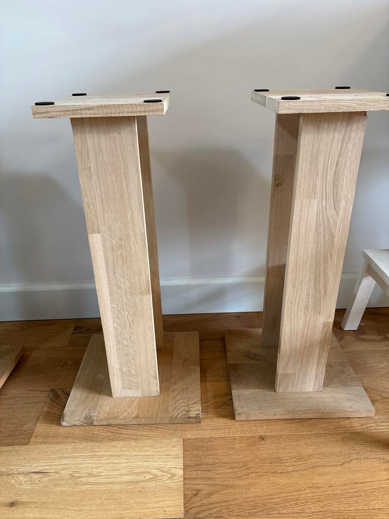 Eiken speakerstands (hoge WAF!), Audio, Tv en Foto, Luidsprekers, Gebruikt, Overige typen, Minder dan 60 watt, Ophalen